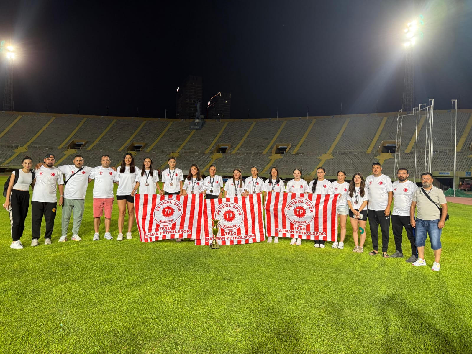 Petrolspor’dan Süper Lig’de Üçüncülük Sevinci