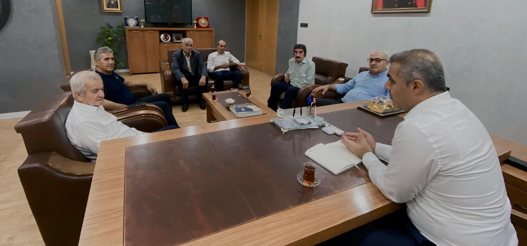 Şansi, İl Genel Meclis Üyeleriyle Bir Araya Geldi