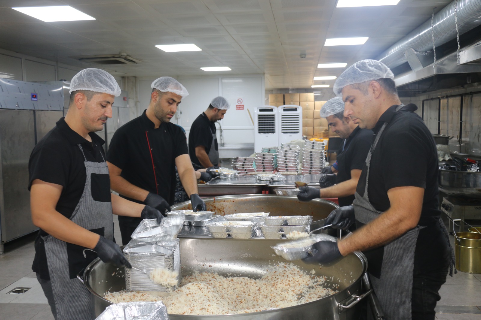 Belediye, 50 taziyeevine desteğini sürdürüyor