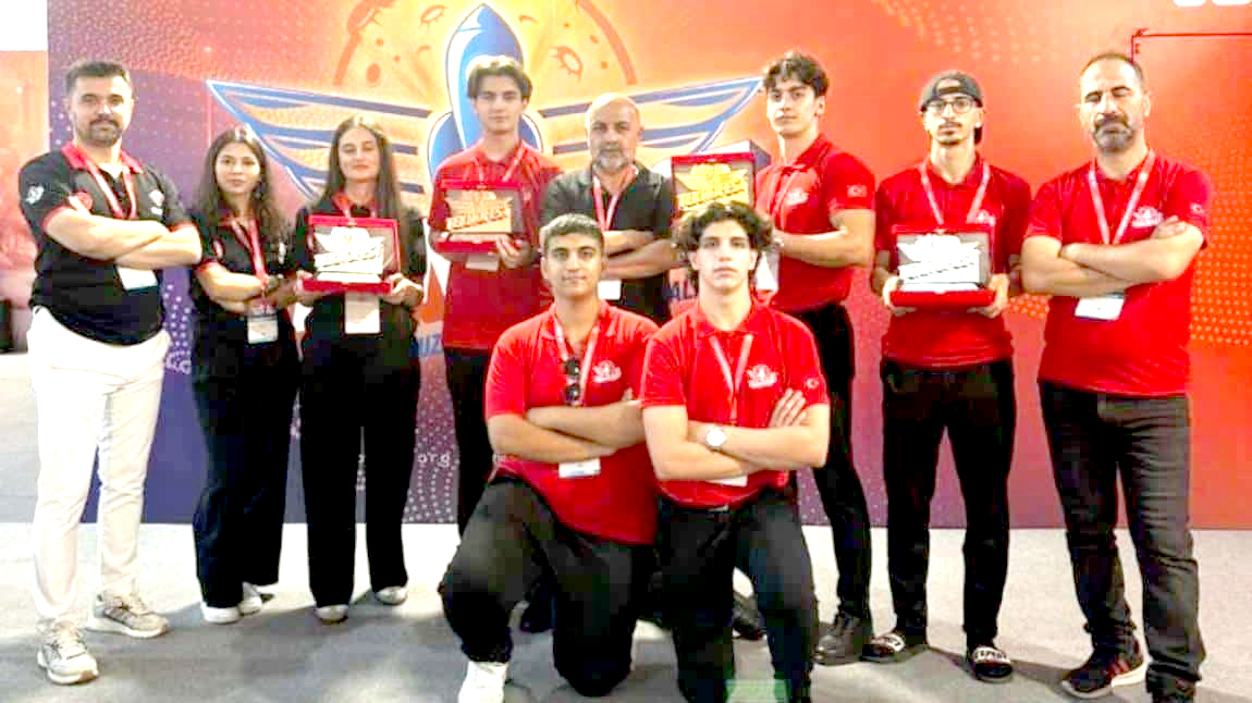 Batman Türk Telekom Anadolu Lisesi TEKNOFEST’te 4 Ödülle Döndü