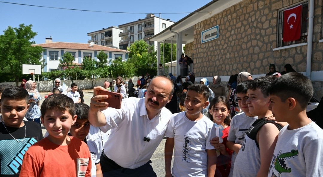 Vali Canalp’ten Yeni Eğitim-Öğretim Yılı Mesajı