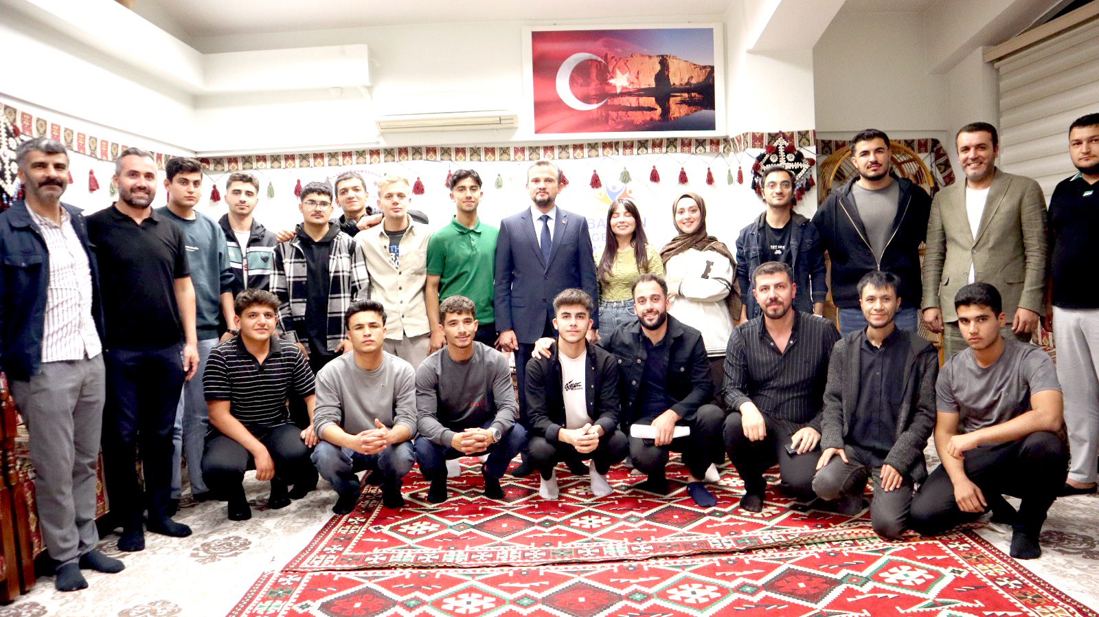 İlker Astarcı, Gençlerle Has Odada Buluştu