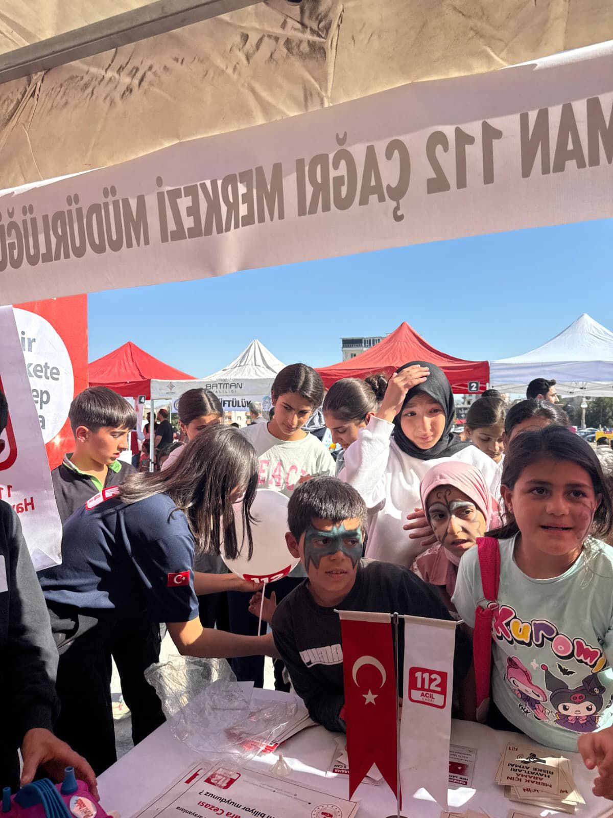 Batman 112 Acil Çağrı Merkezi, Kozluk’ta Düzenlenen Festivalde Vatandaşlarla Buluştu