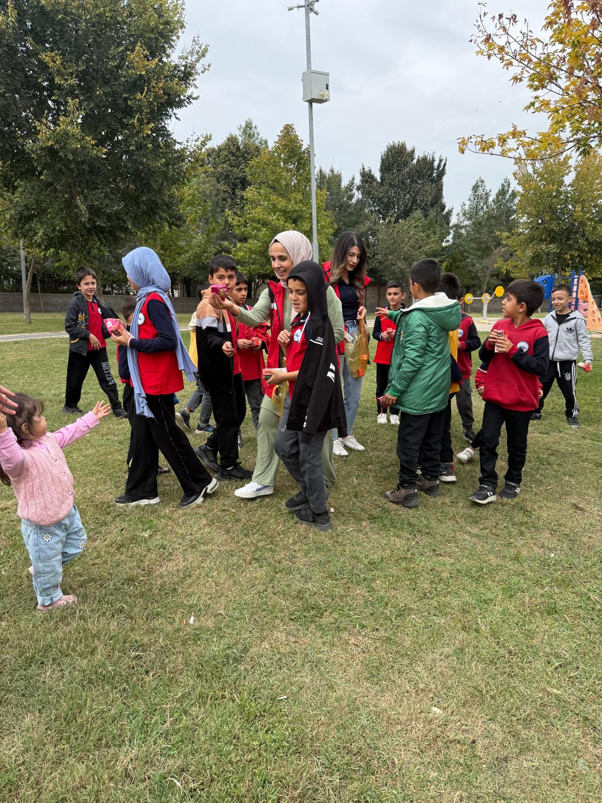 Batman Sosyal Hizmet Merkezi’nden Çocuklara Neşeli Bir Gün