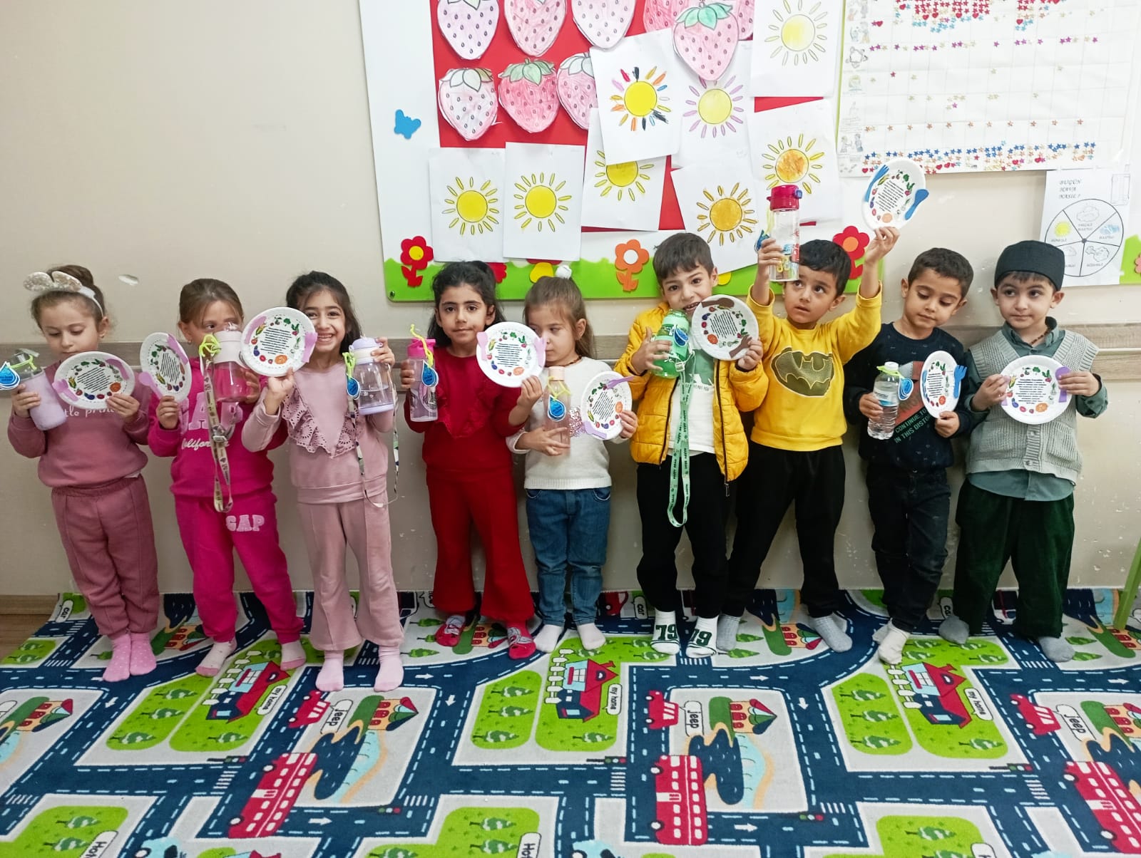 Batman ADEM’lerde Anneler Eğitimde, Çocuklar Güvenli Oyun Odasında