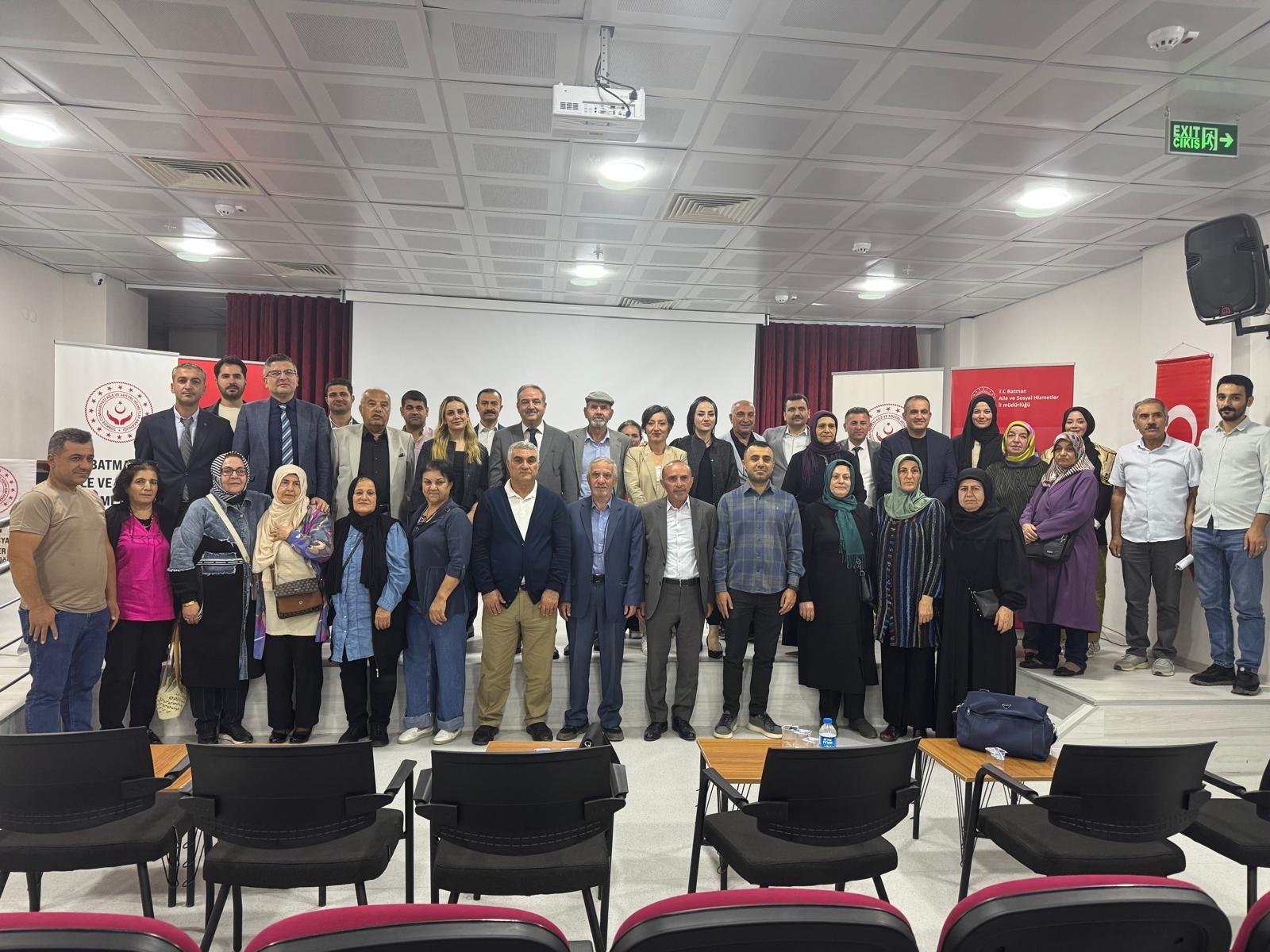 Batman’da “Aile Yılı” Kapsamında “Yaşlılık ve Toplumsal Hayat” Söyleşisi Gerçekleştirildi