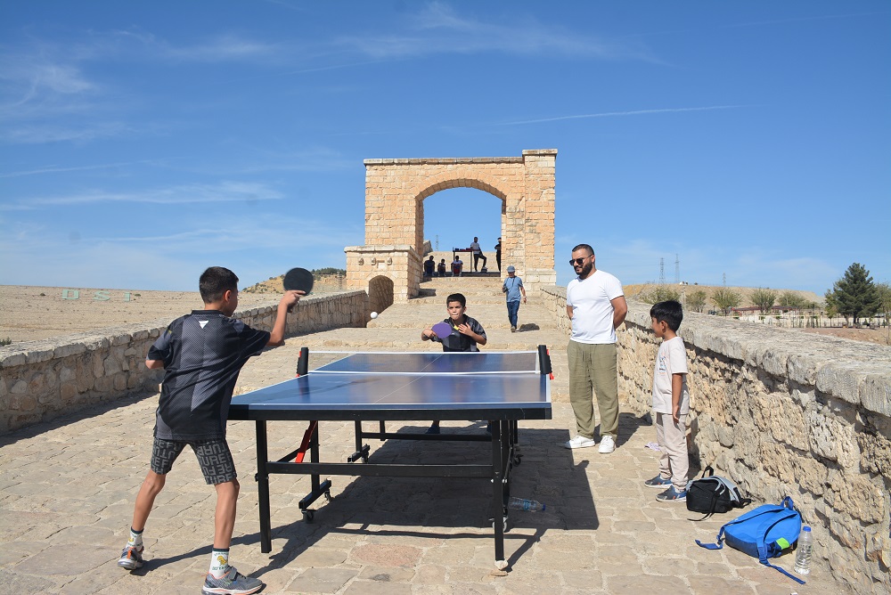 Raketler Malabadi Köprüsünde Sallandı