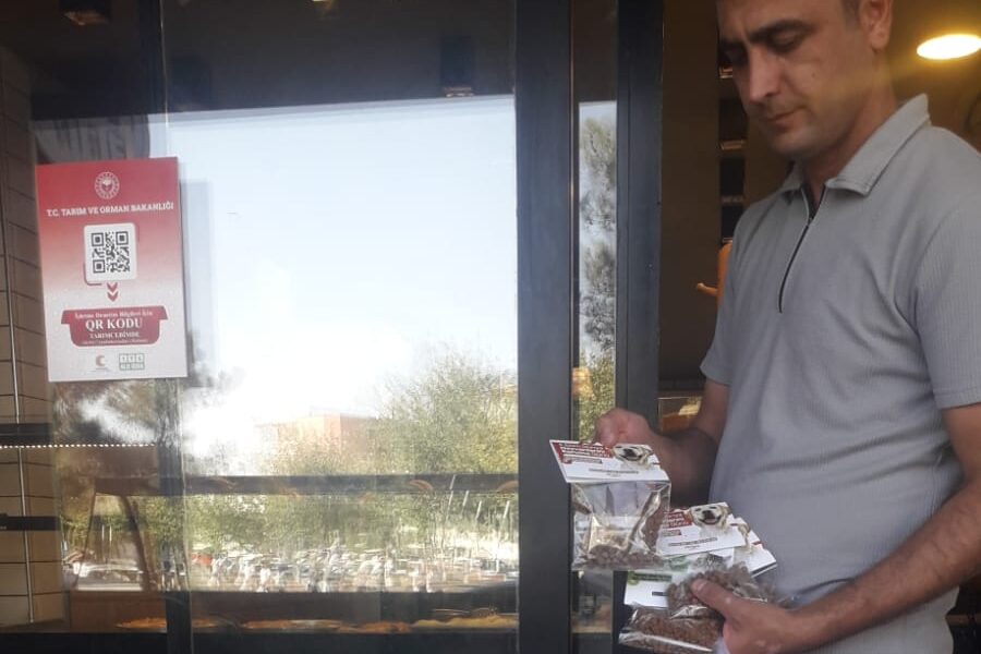 Petrol Cafe’den sokak hayvanlara örnek davranış