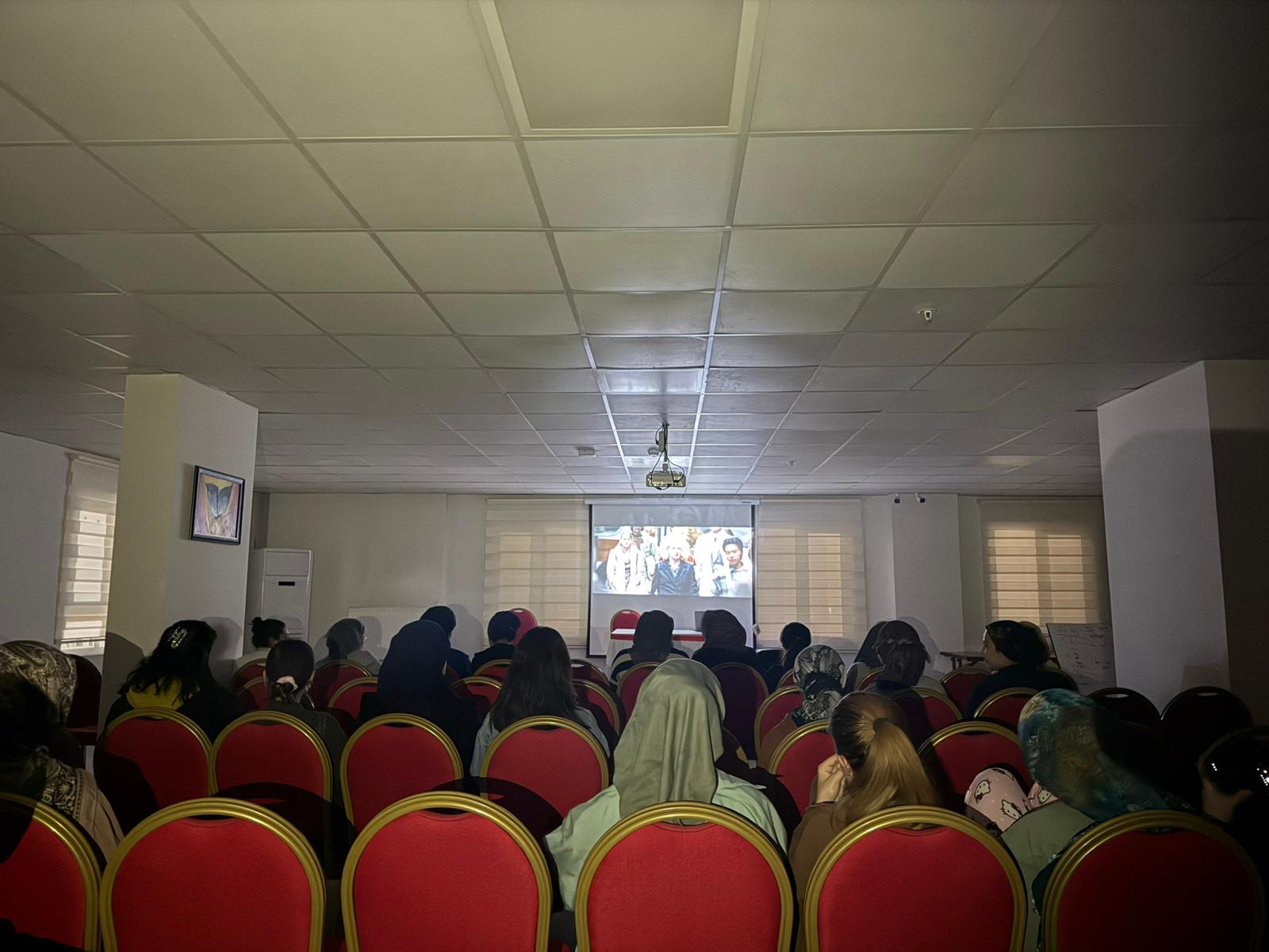 Yurt Öğrencilerine Sinema Keyfi