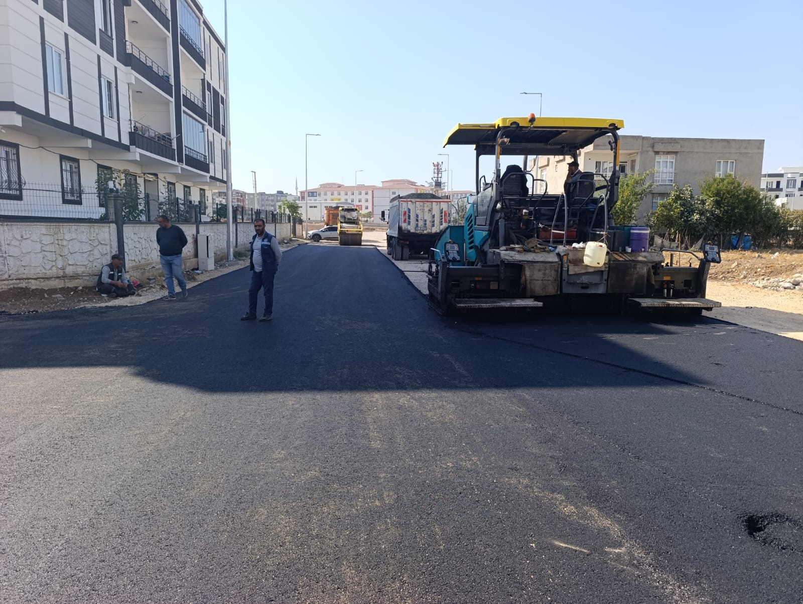 Bayındır Mahallesi Sokakları Yeni Asfaltla Güvenli Hale Geliyor