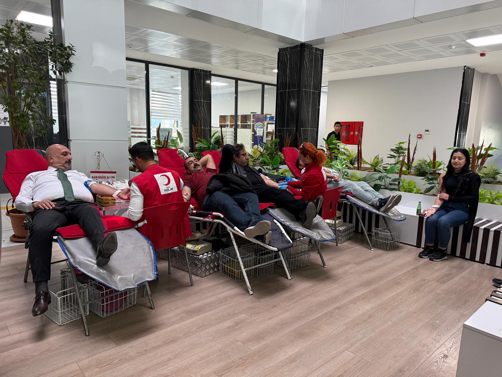 Belediye Personeli Kan Bağışında Bulundu