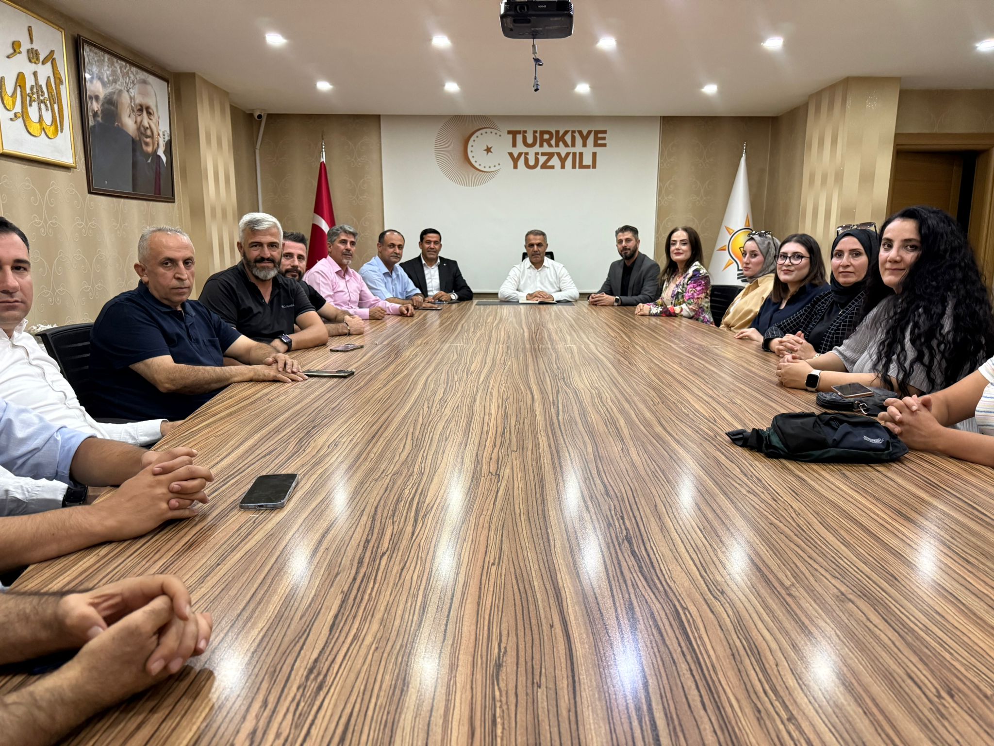 AK Parti Batman İl Başkanı Hüseyin Şansi’den ‘Bir Kalp Bin Umut Derneği’ne Teşekkür