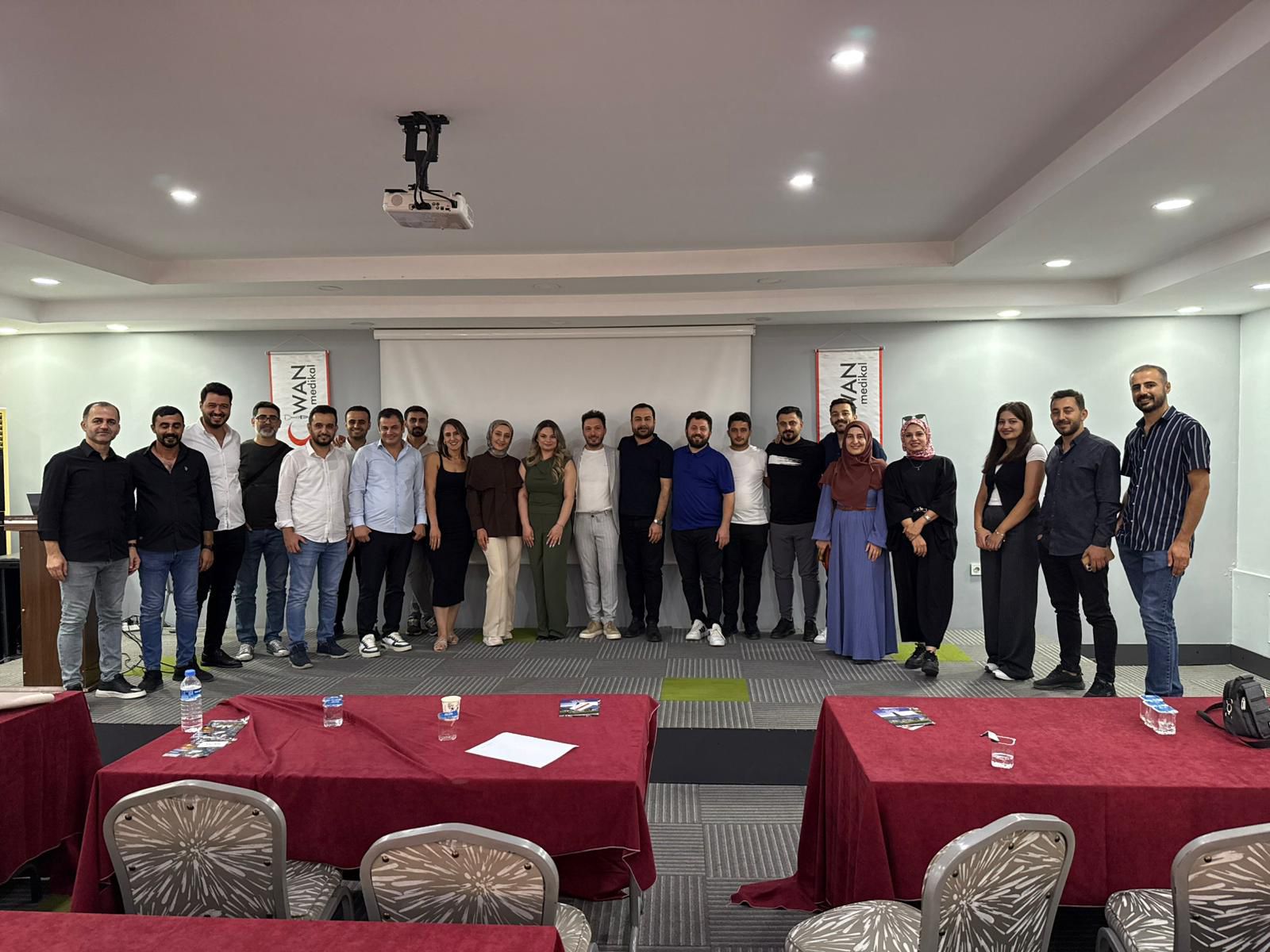 Batman’da Diş Hekimlerine TME, Bruksizm ve Botox Eğitimi