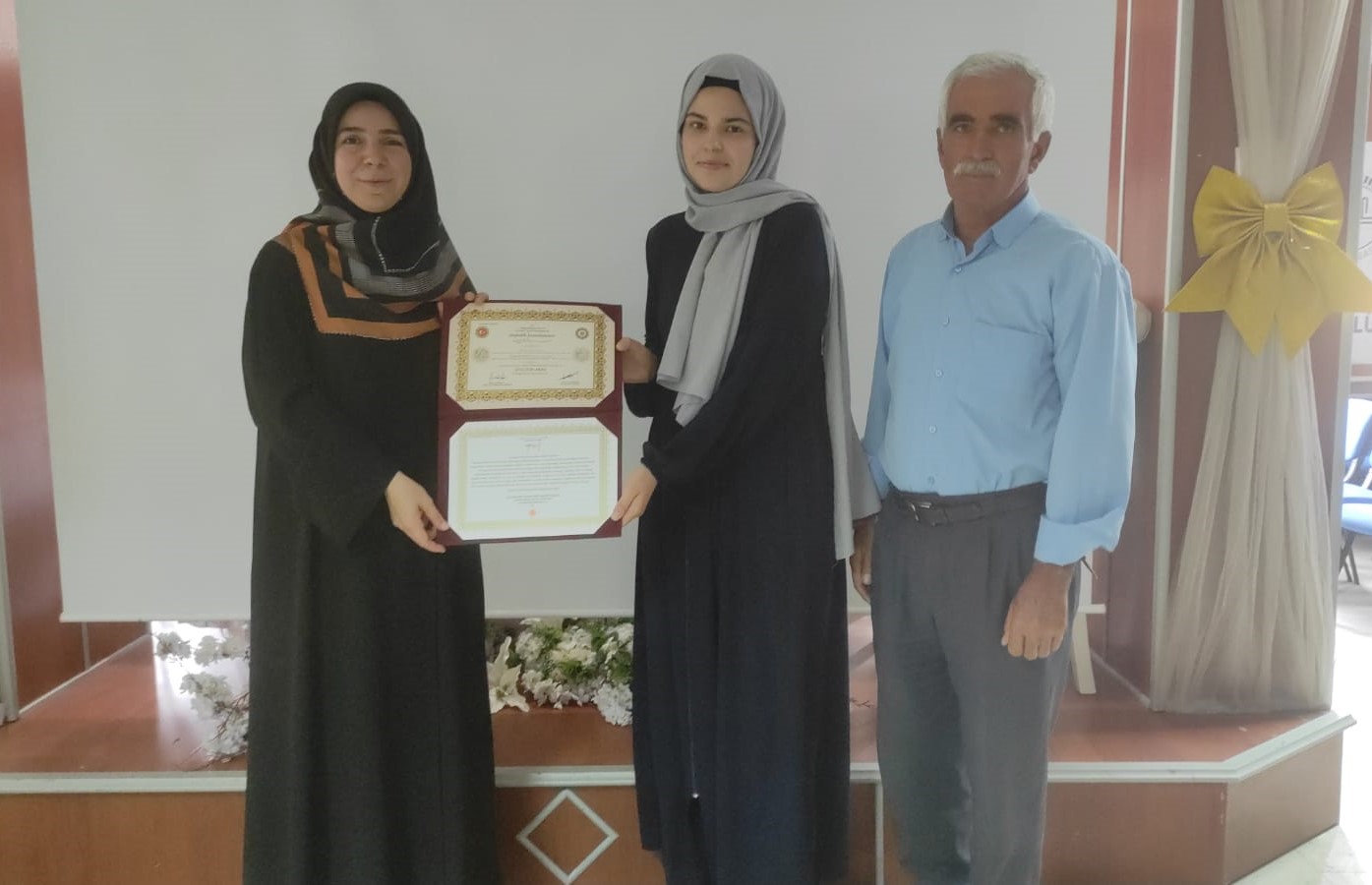 Hafızlar Belgelerini Aldı