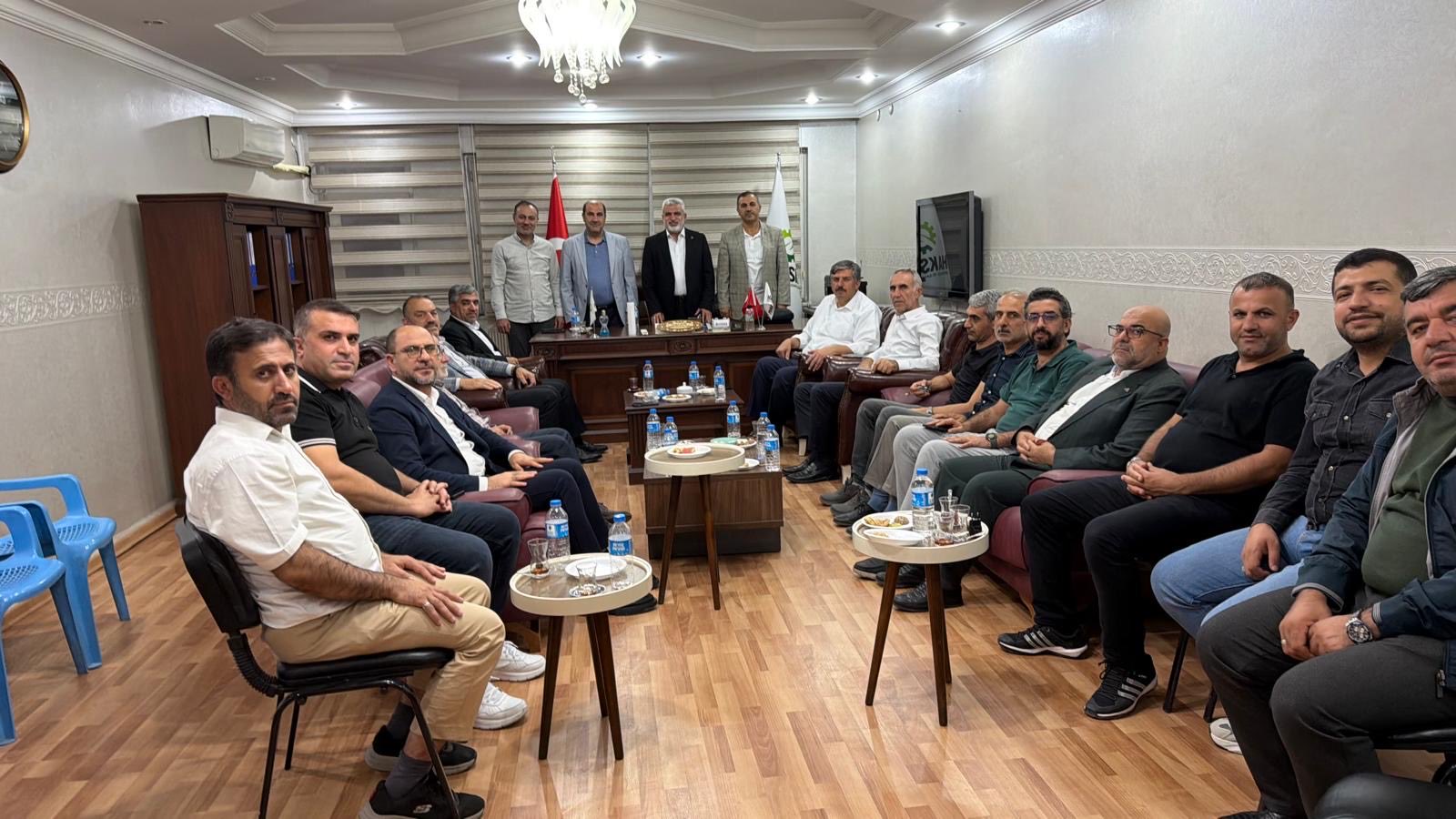 HAKSİAD Genel Başkanı Vedat Turgut, Batman İl Başkanlığı’nda Ziyarette Bulundu