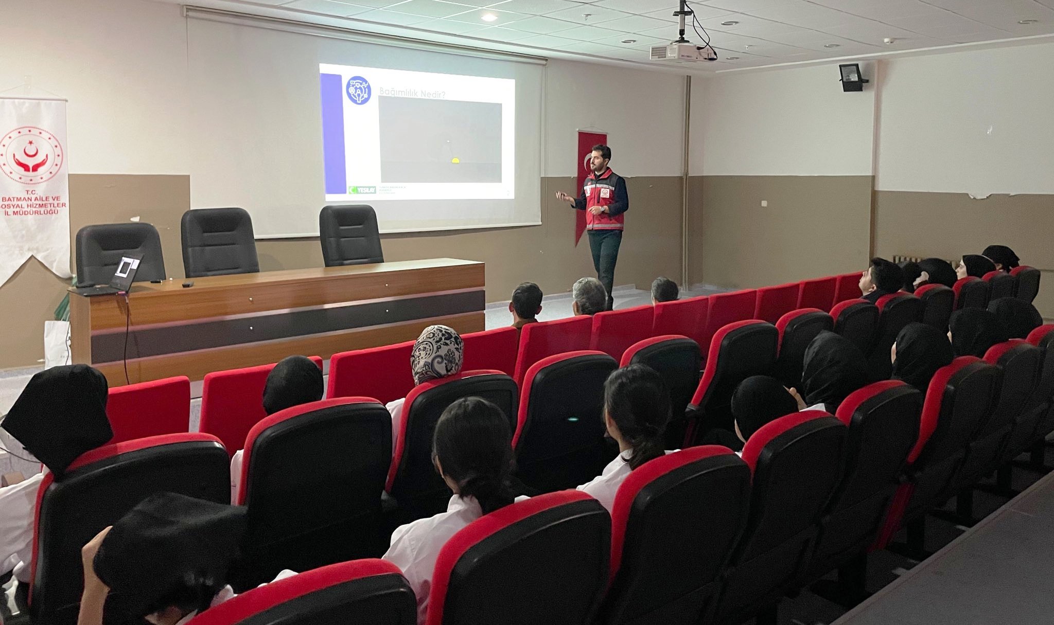 Hasankeyf MYO Öğrencilerine Madde Bağımlılığı eğitimi verildi