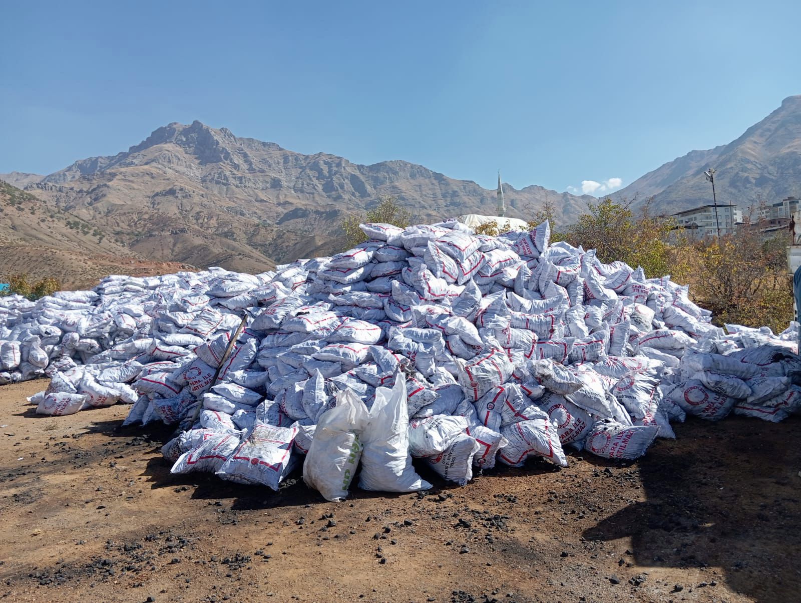 Kömür dağıtımına başlandı