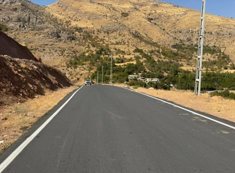 Kozluk’ta Köylerde Altyapı ve Üstyapı Çalışmaları Sürüyor