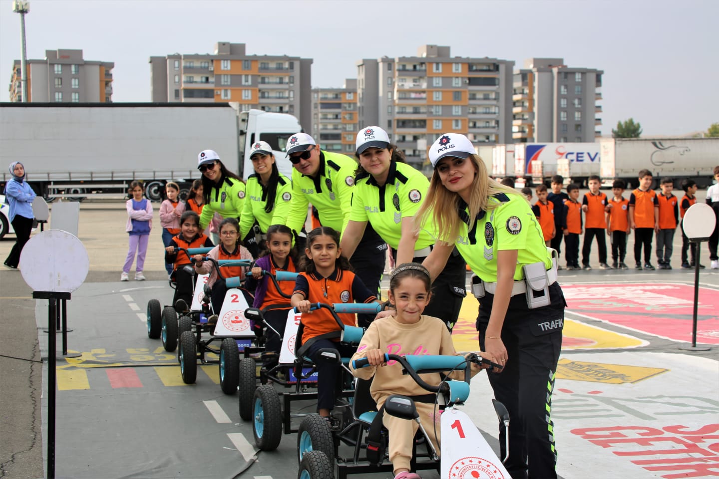 Öğrenciler Trafik Kurallarını Eğlenerek Öğrendi