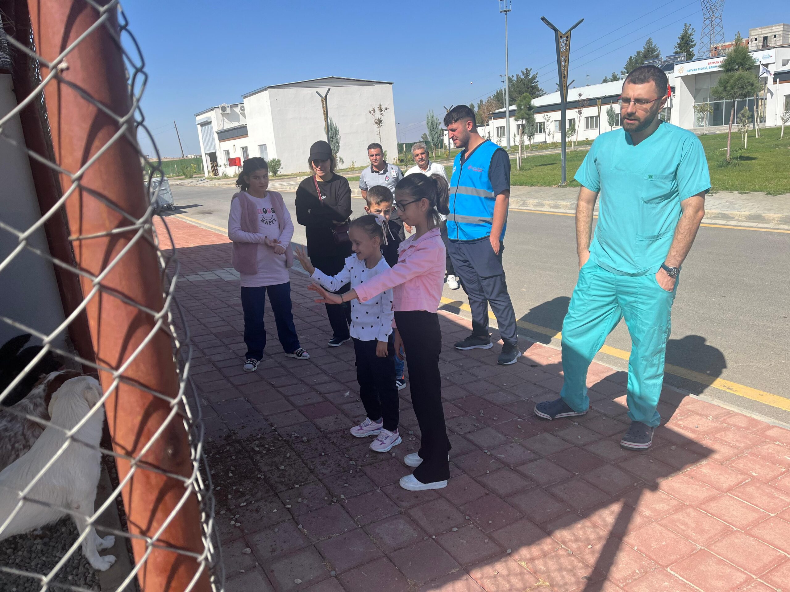 ÖZEL GEREKSİNİMLİ ÇOCUKLARDAN CAN DOSTLARINA ZİYARET