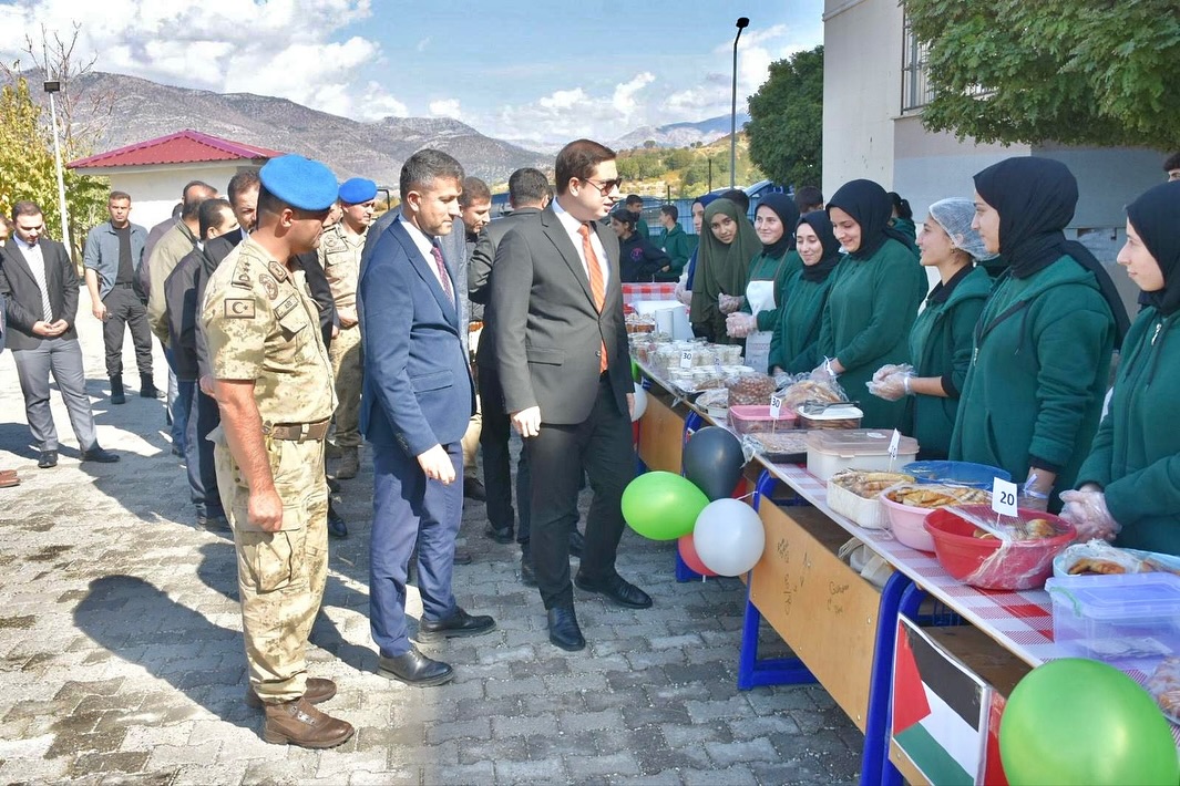 Sason Anadolu İmam Hatip Lisesi Öğrencilerinden Filistin’e Destek Kermesi