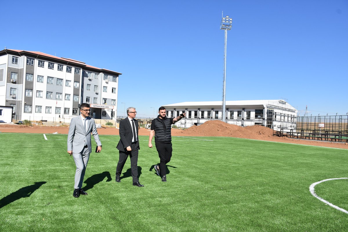 İl Müdürü Yaşar Ciğer, Batman Spor Lisesi ve Yapımı Devam Eden Spor Kompleksinde İncelemelerde Bulundu