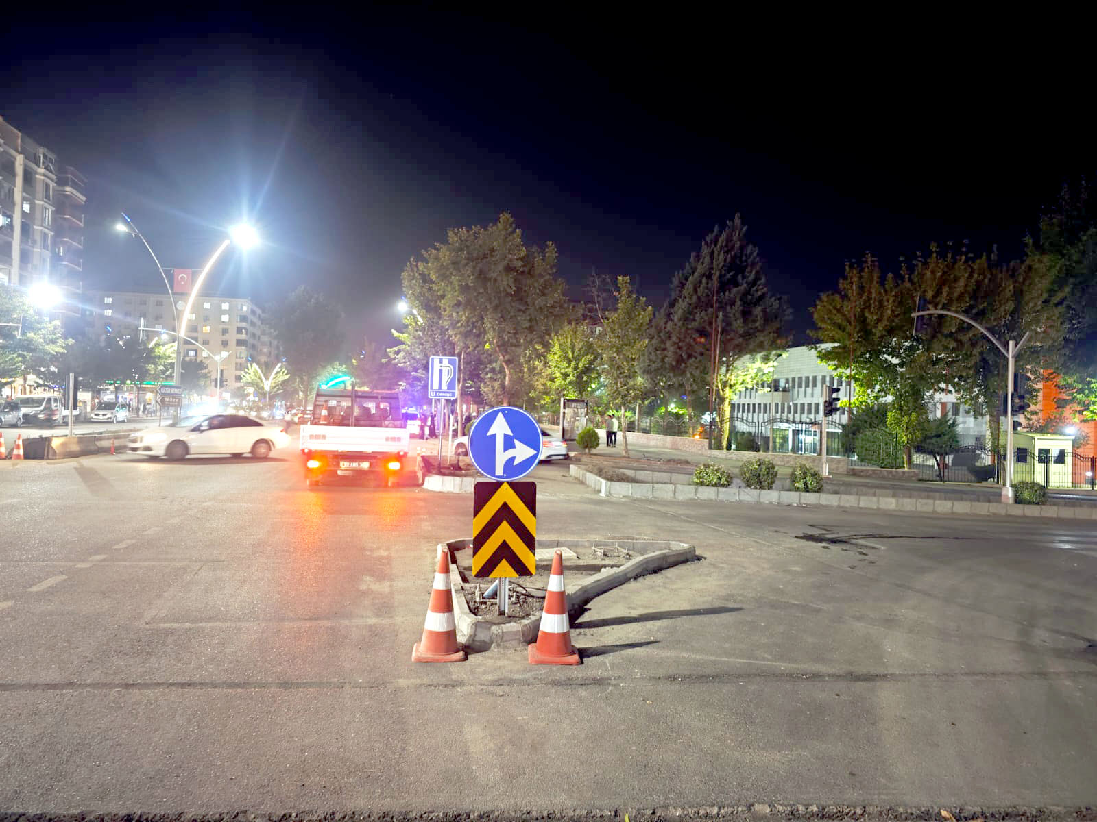 Valilik Ve World Mar Kavşağına Yeni Trafik Düzenlemesi