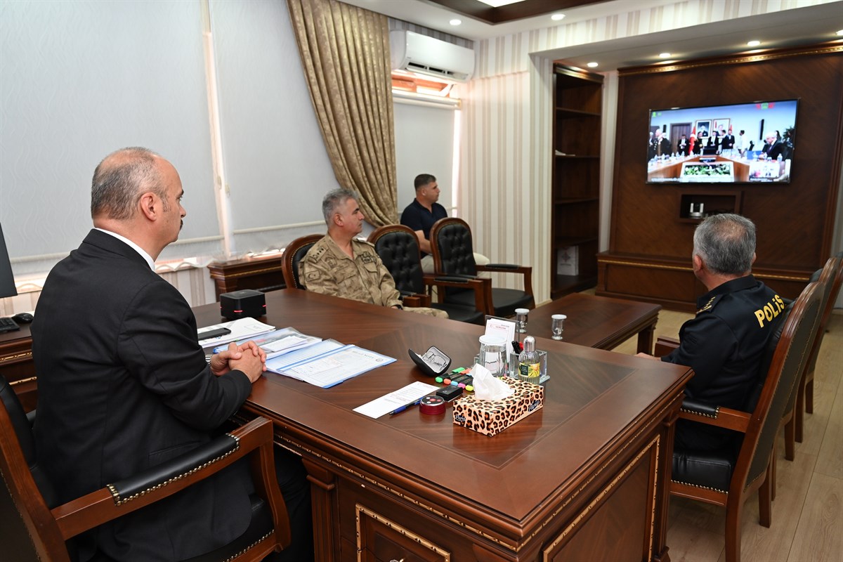 Vali Canalp, VKS toplantısına katıldı