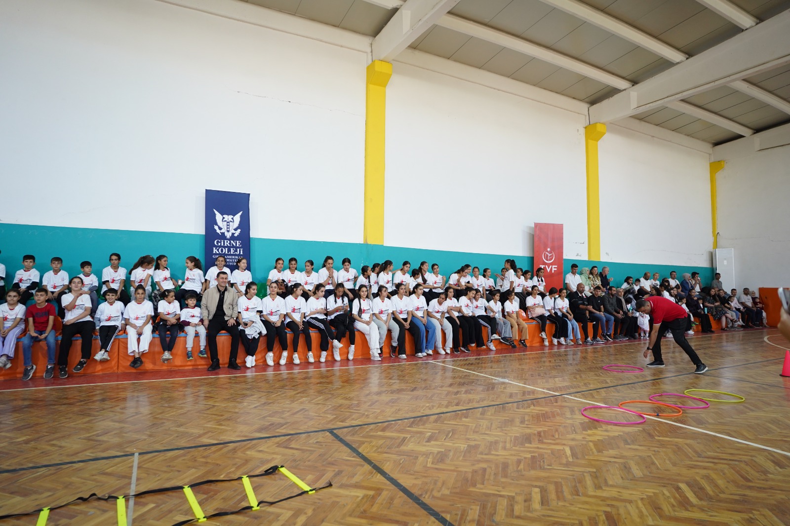 TÜRKİYE VOLEYBOL FEDERASYONU FABRİKA VOLEYBOL OKULUNU BATMAN’DA AÇTI