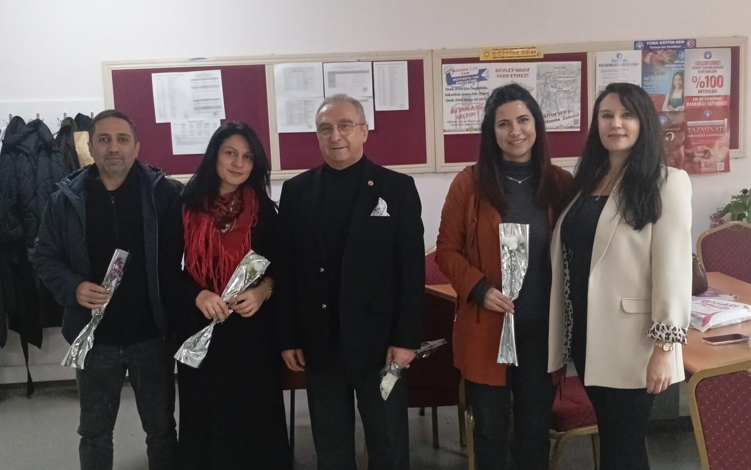 TÜRKİYE EMEKLİLER DERNEĞİ BATMAN ŞUBESİ’NDEN ÖĞRETMENLER GÜNÜ ZİYARETİ