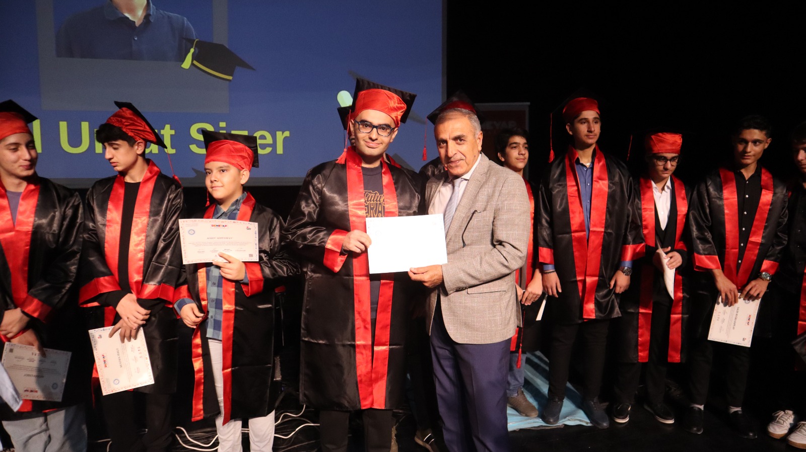 Deneyap’ta ilk dönem mezuniyet heyecanı