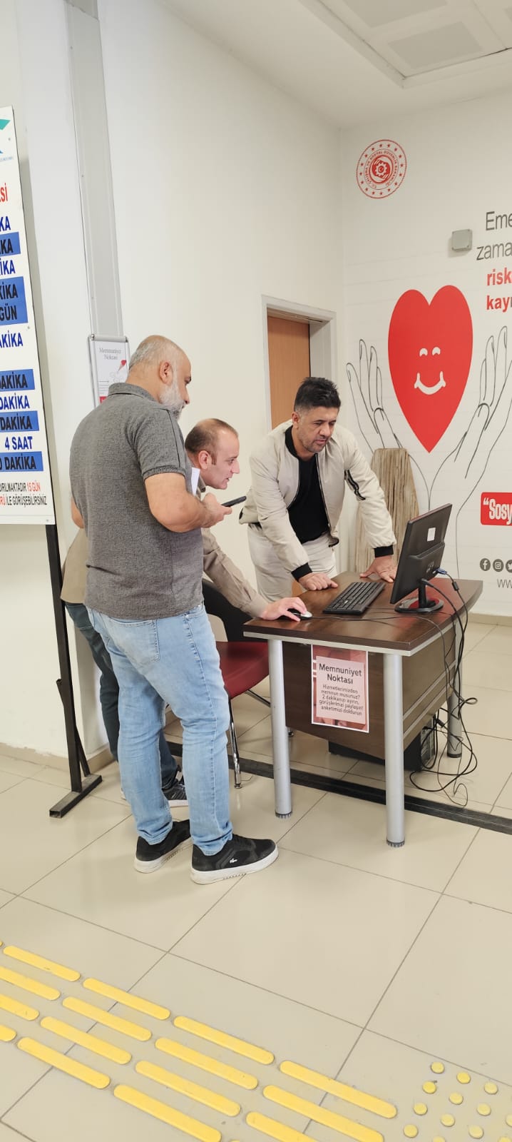 Batman SGK İl Müdürlüğü Vatandaş Memnuniyet Noktasını Hizmete Açtı