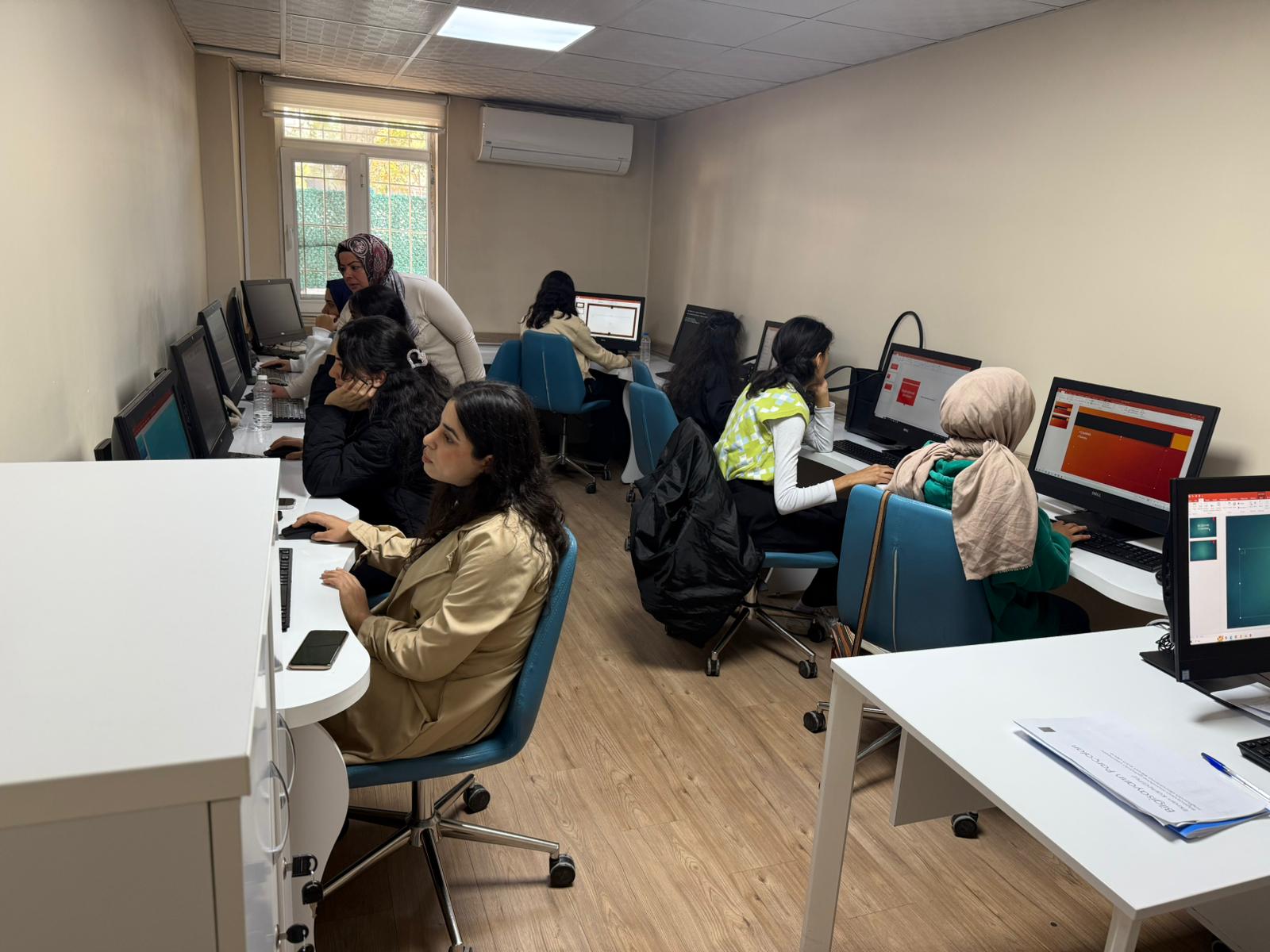 Genç Kızlara ‘Bilgisayar İşletmenliği Kursu’ başladı