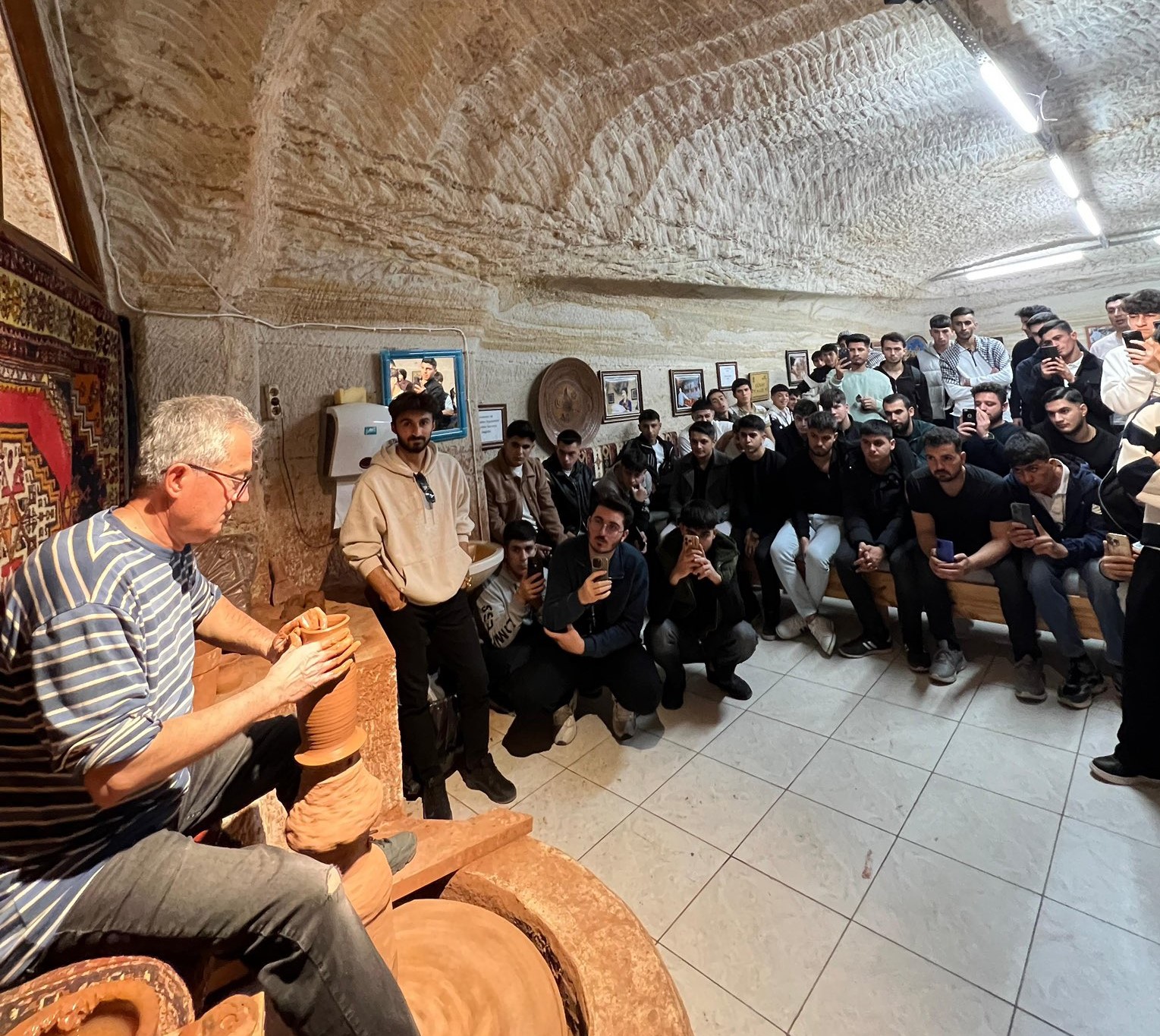 Batmanlı Gençler Nevşehir’in Tarihinde Yolculuğa Çıktı