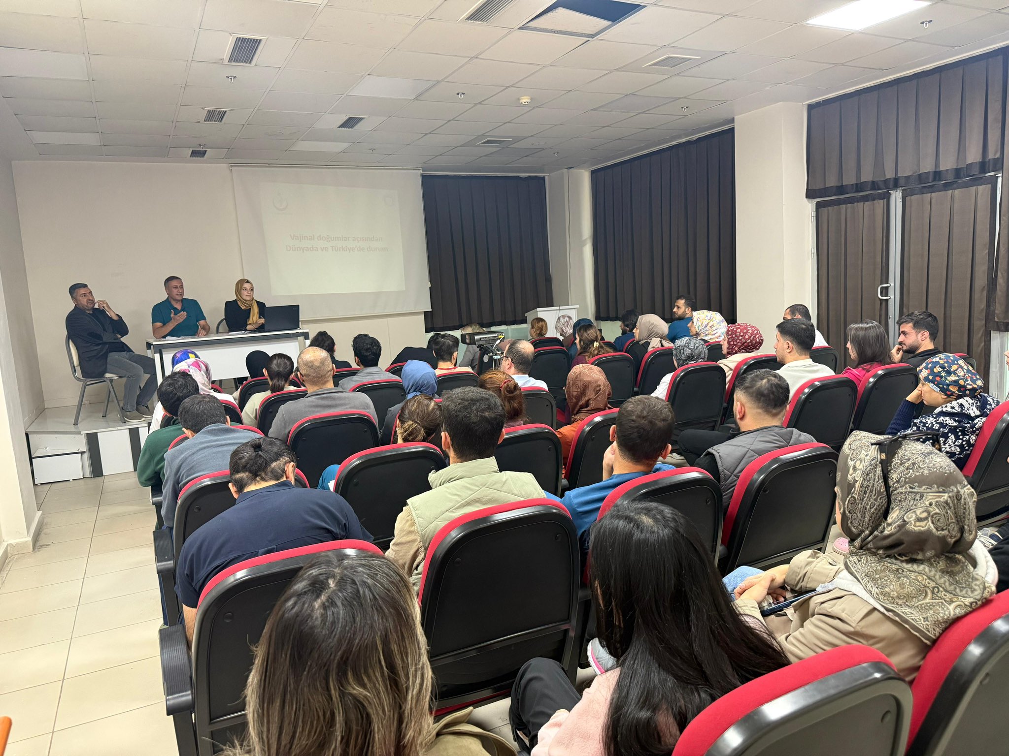 Kozluk Devlet Hastanesi’nde Anne Dostu Hastane Eğitimi