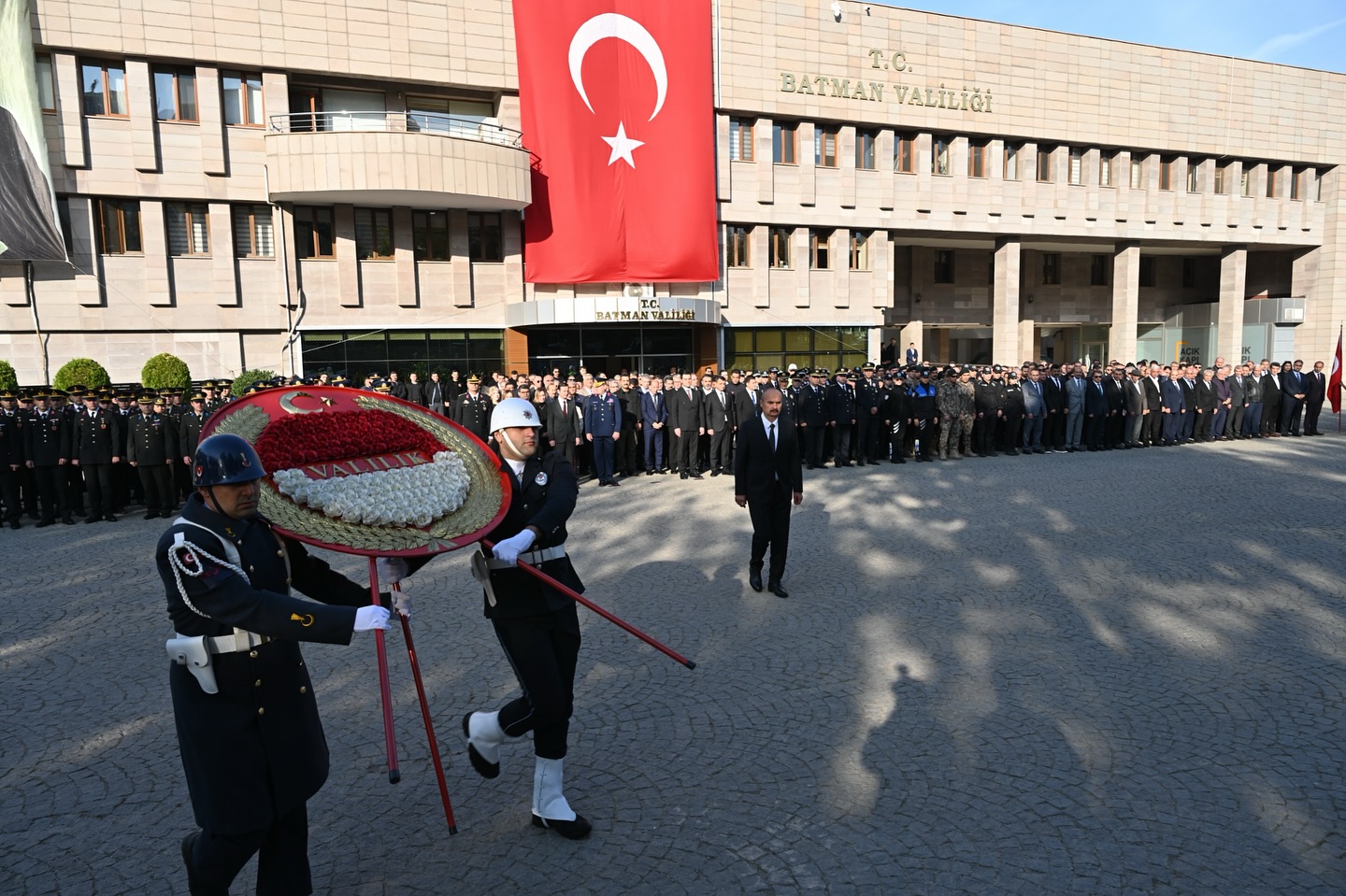 Atatürk 87. Yıl Dönümünde törenlerle anıldı