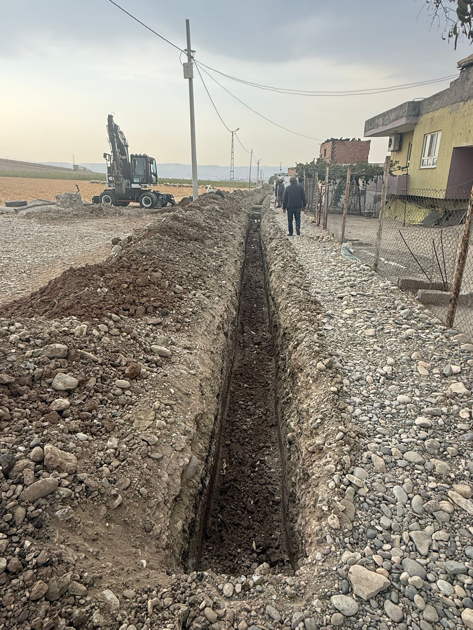 Baski Köse Tarla Köyü’ne Yeni Su Hattı Döşüyor