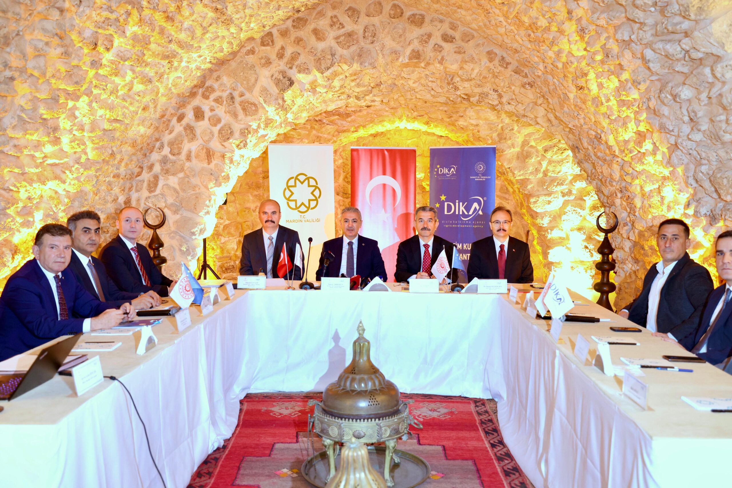 Vali Canalp, DİKA Yönetim Kurulu Toplantısı’na Katıldı