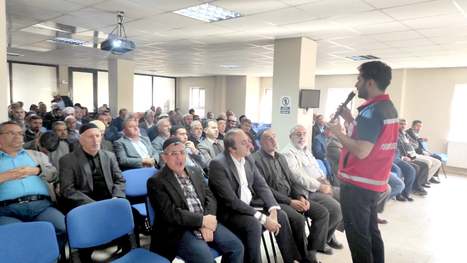 Din Görevlilerine “En İyi Narkotik Polisi: Anne” Semineri