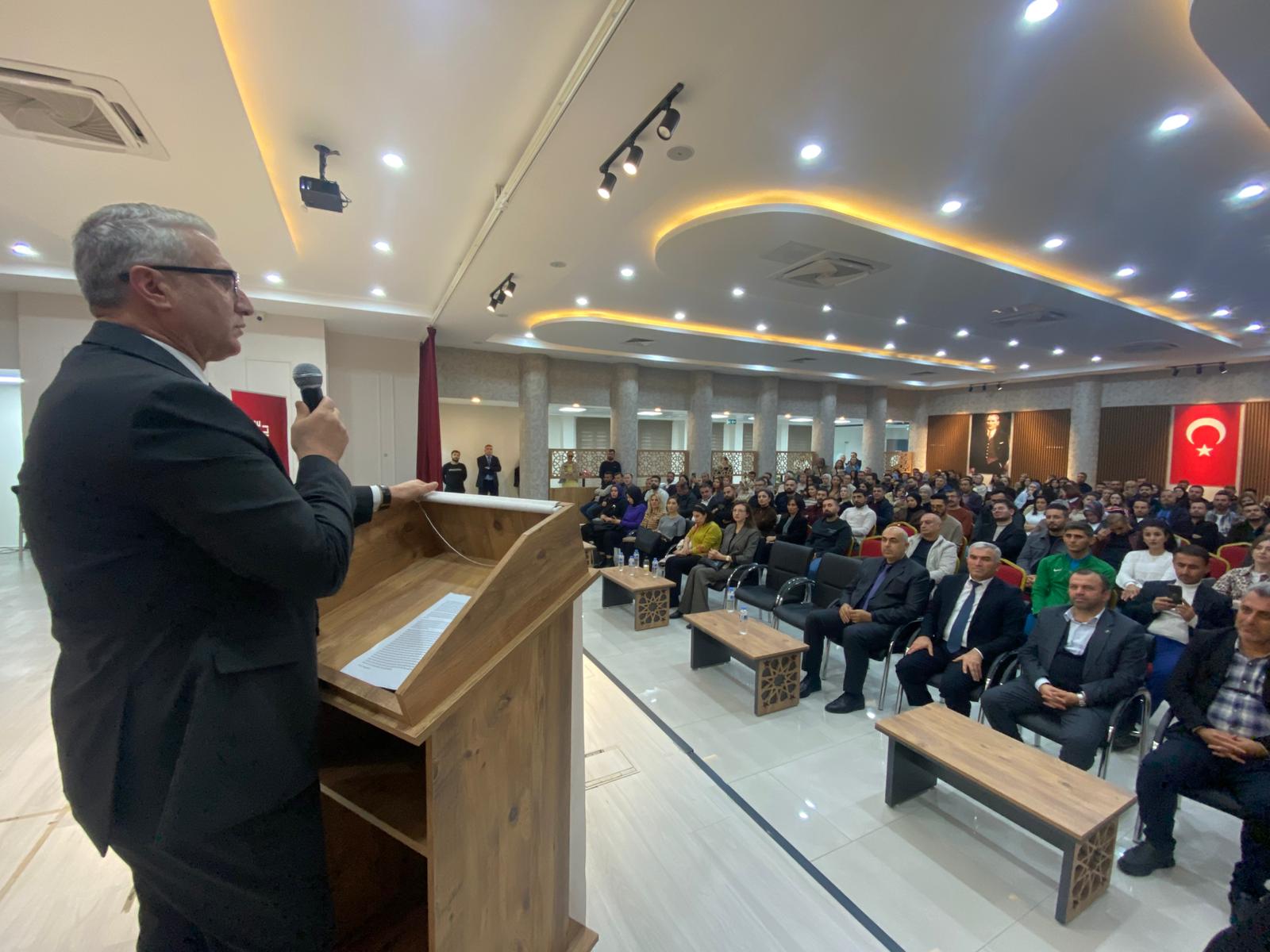 Eğitimcilere Kurumsal Sosyal Medya Yönetimi Eğitimi Verildi