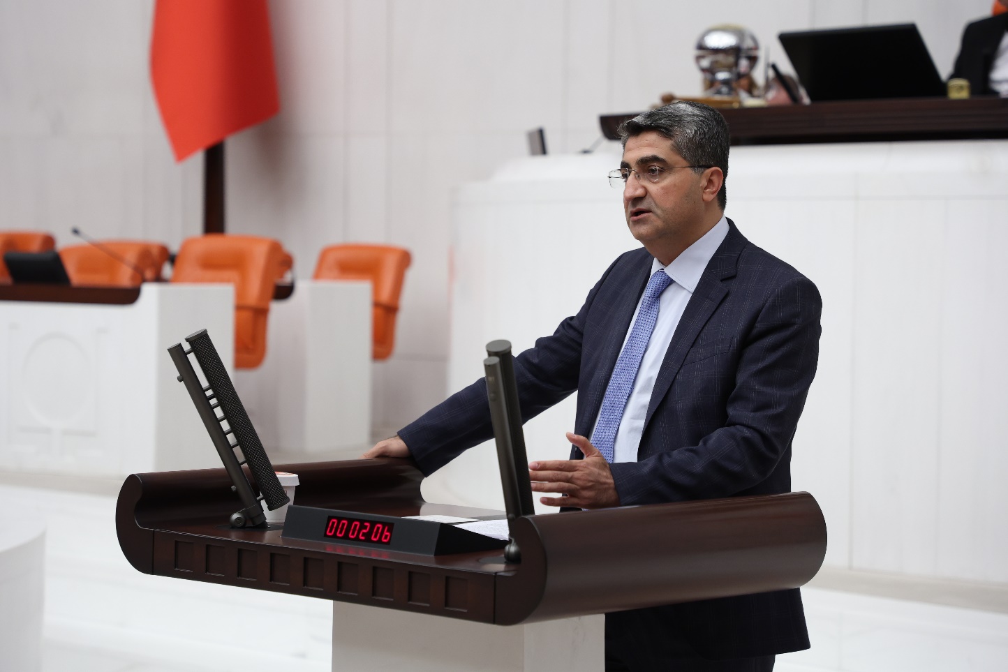 DEVA Partili Ekmen’den Bakan Kurum’a: “Yeraltı Suyu Kullanımı Şeffaf Şekilde Açıklansın”