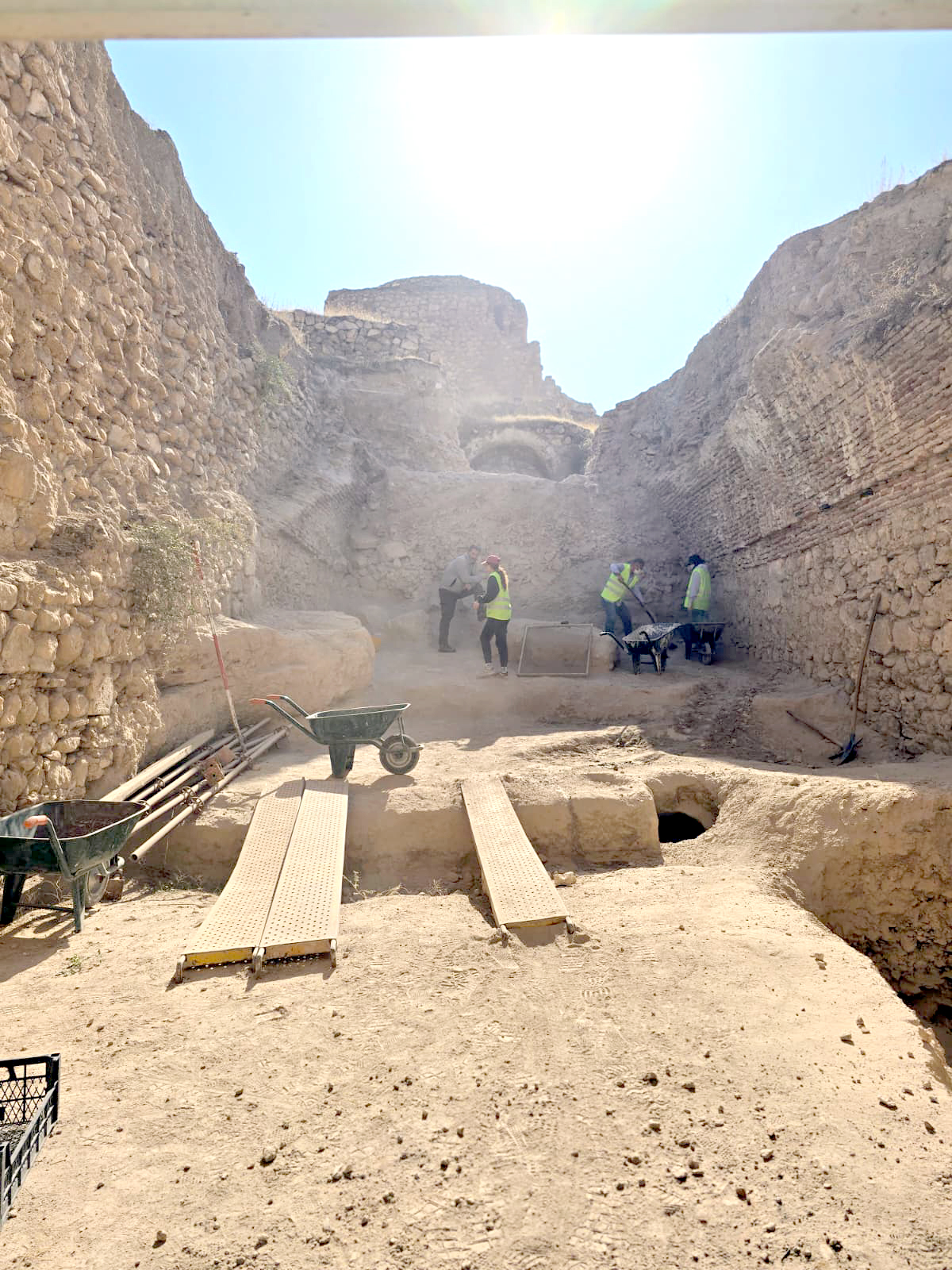 Hasankeyf Kalesi’nde Arkeolojik Kazılar Sürüyor