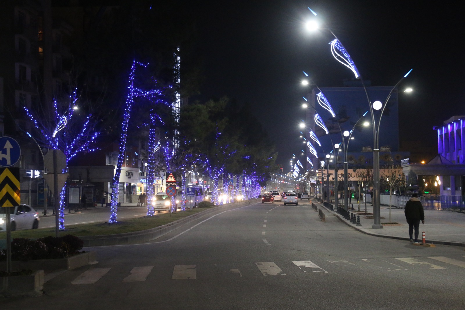 Batman’ın Caddeleri Işıl Işıl Parlıyor