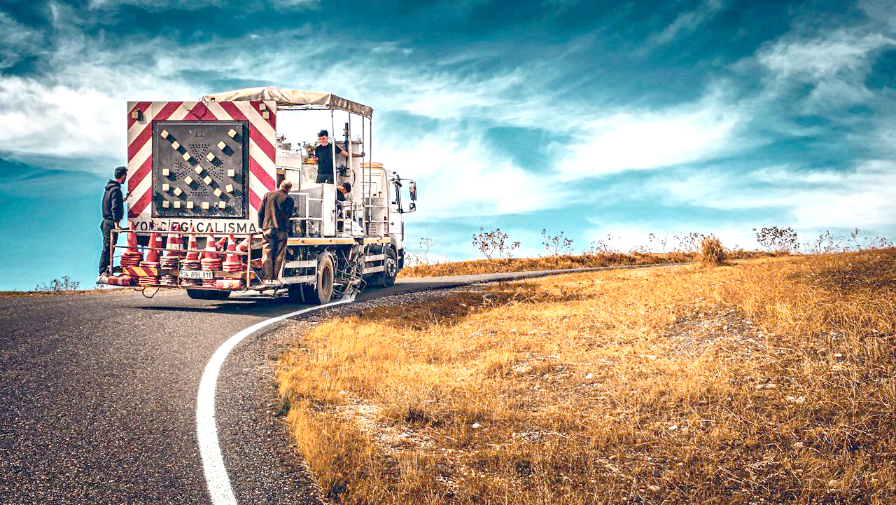 İl Özel İdaresi, Köy Yollarında Güvenliği Artırıyor