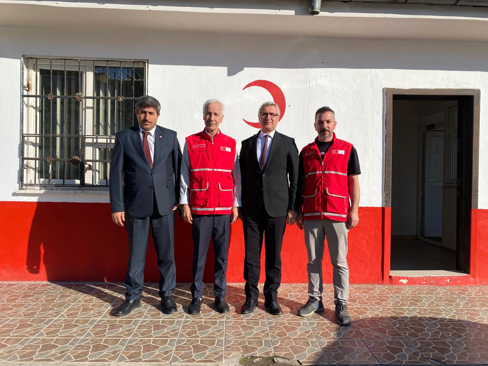 Müdür Ciğer, Kızılay Şubesini ziyaret edip Kızılay Haftasını kutladı