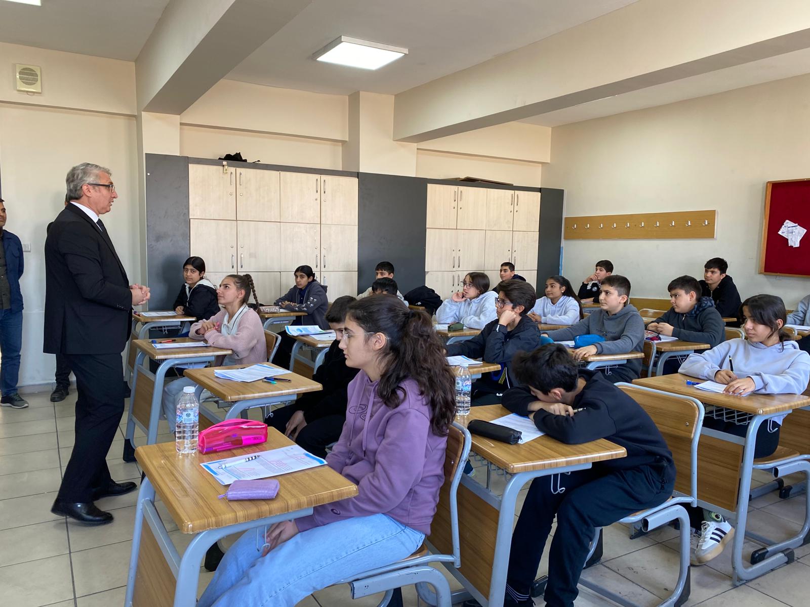 Müdür Ciğer, LGS Motivasyon Kampını Ziyaret Etti