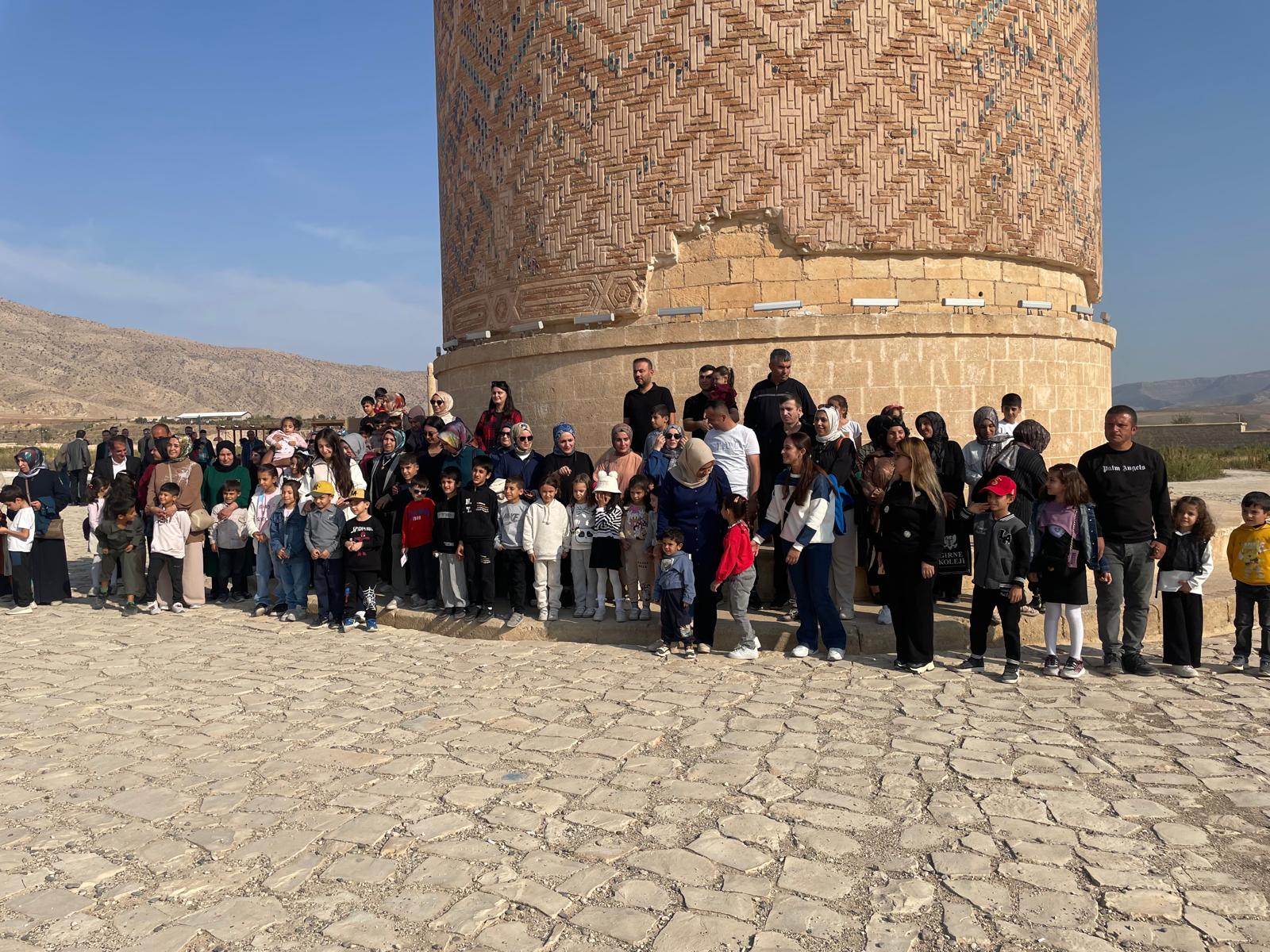 Öğrenciler, Veliler ve Öğretmenler Hasankeyf’te Doğa ve Tarihle Buluştu