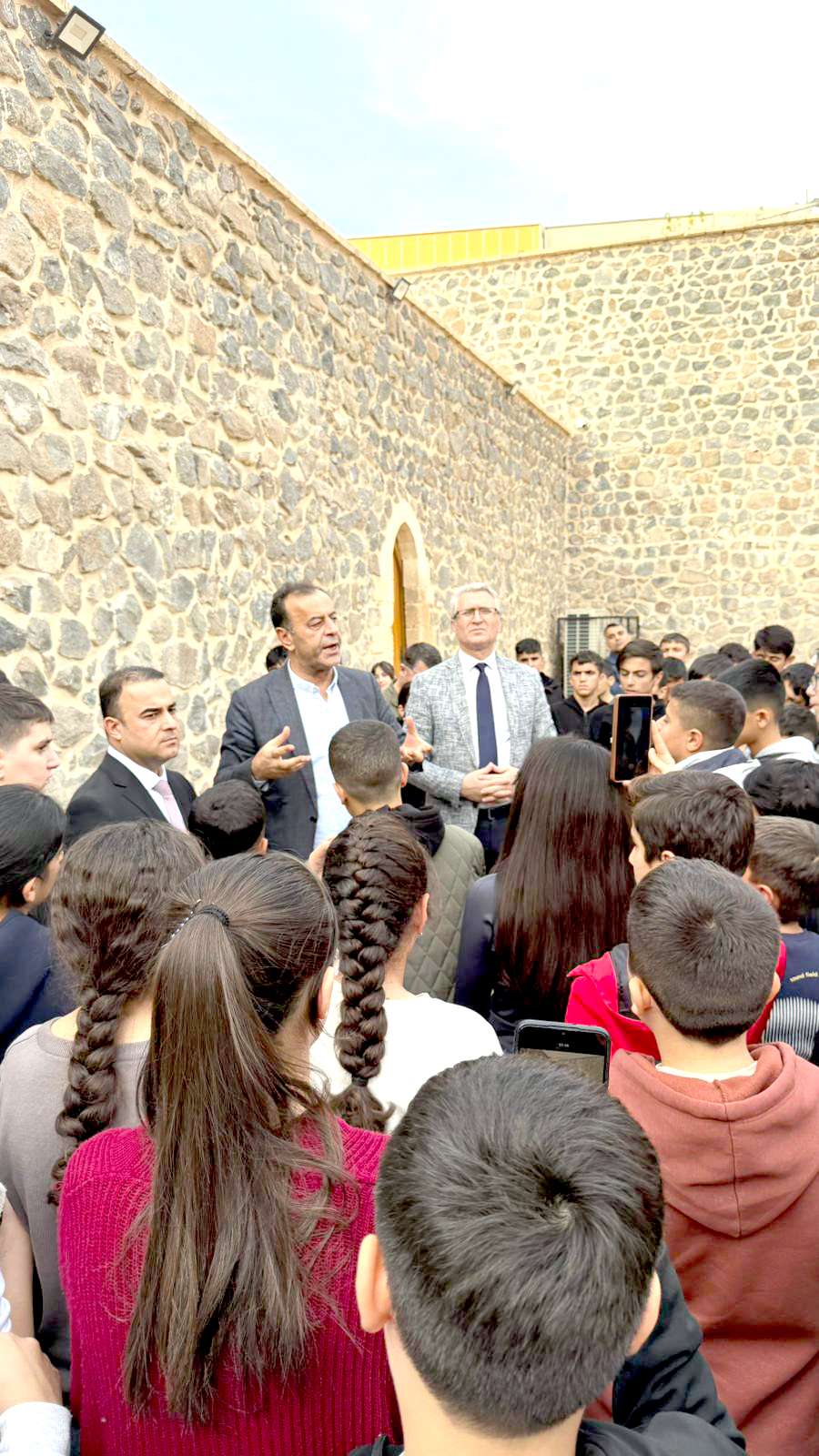 Başarılı Öğrenciler Mor Kuryakos Manastırı’nda Tarihle Buluştu