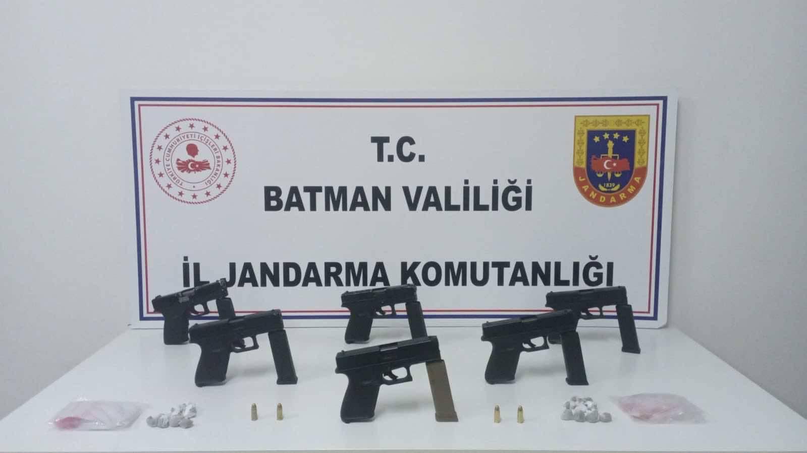 Batman’da Jandarmadan Kaçak Silah Operasyonu: 6 Kişi Tutuklandı