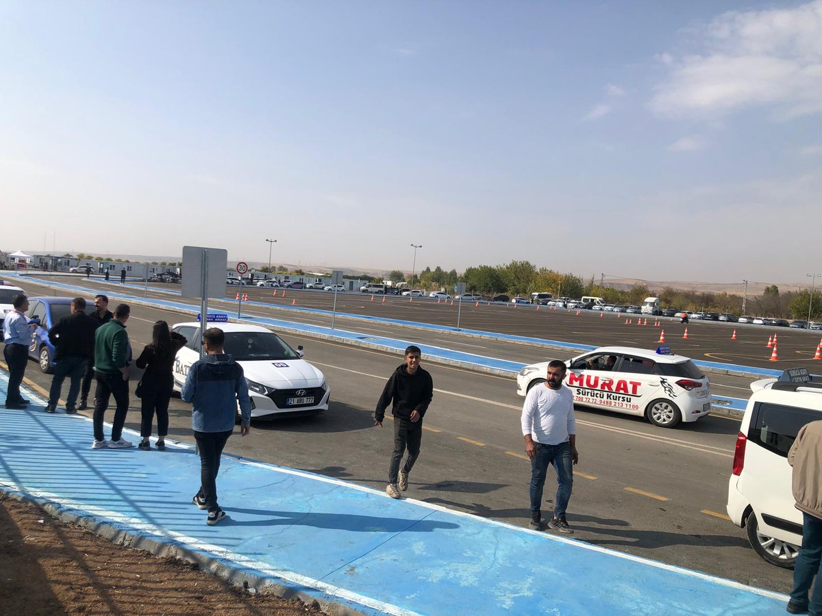 Sürücü akademisinde ilk direksiyon sınavı yapıldı